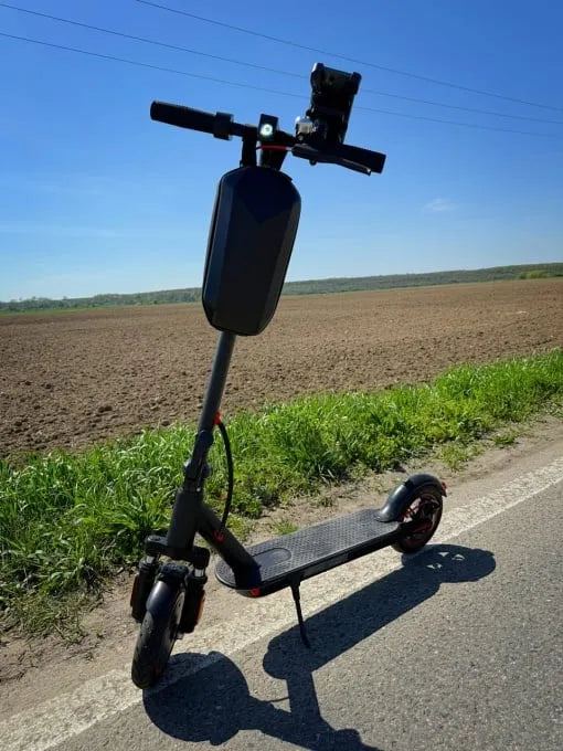 Trotinetă electrică  , 350W, 35 km autonomie, pliabilă, roți 8.5" + CADOU borsetă impermeabilă și suport telefon
